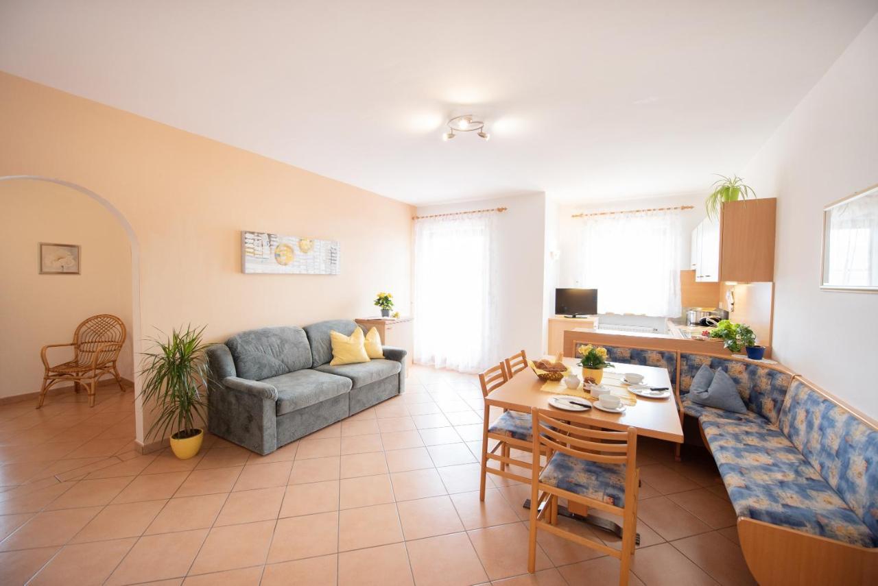 Apartments Herrnhofer Caldaro Exterior foto