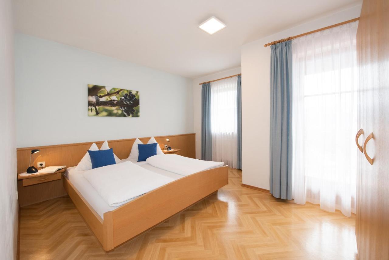 Apartments Herrnhofer Caldaro Exterior foto
