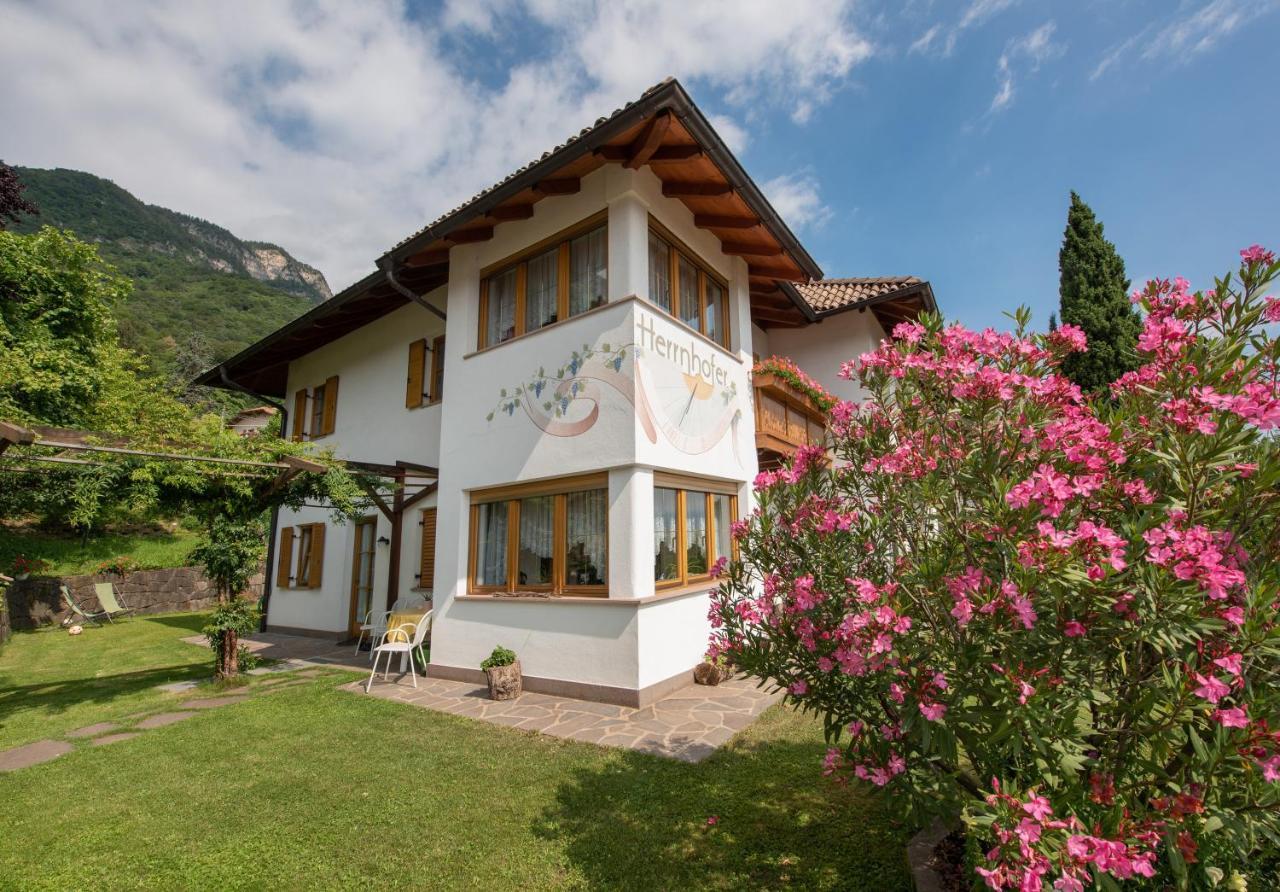 Apartments Herrnhofer Caldaro Exterior foto